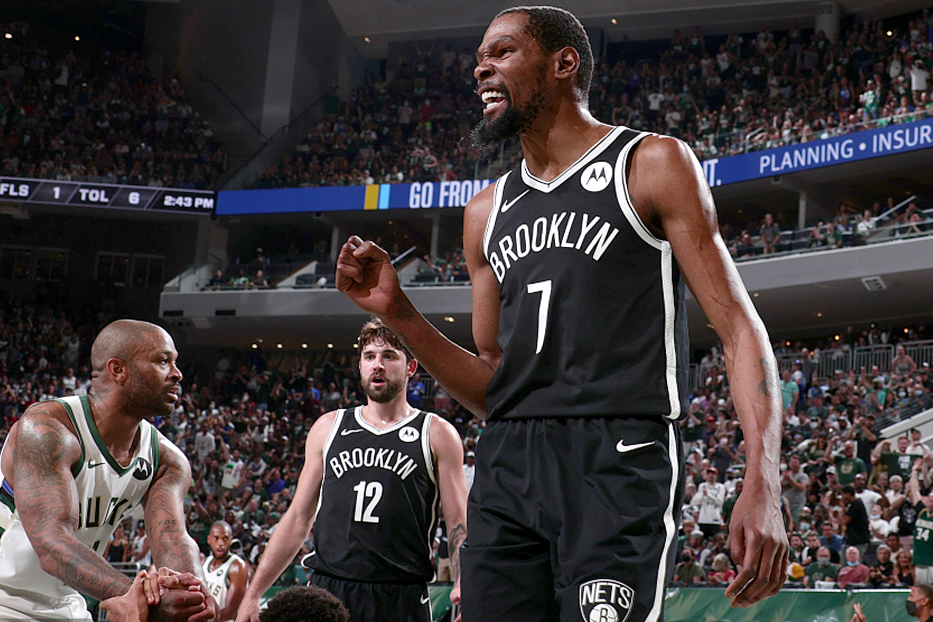 爱游戏体育里程碑夜拜仁慕尼黑豪取连胜，社区盾转会期刷纪录，底气十足，赛季目标并未改变的简单介绍